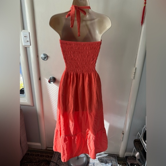 Elegant Coral Halter Dress - Picture 6 of 7